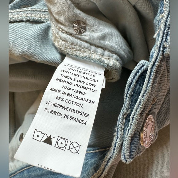 Indigo Rein Mom rise light blue jean shorts size 11 - Picture 7 of 7